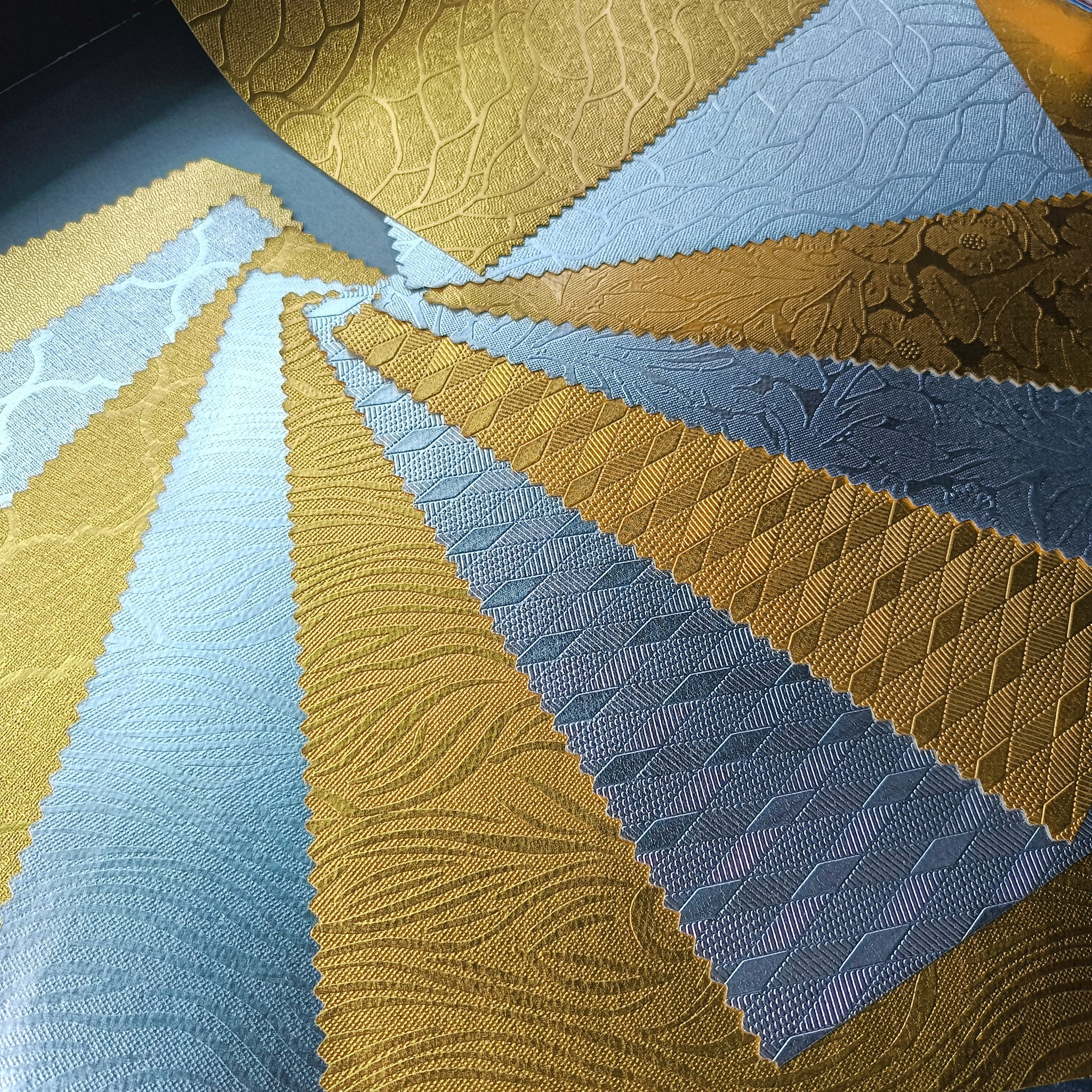 Waterproof Glossy Tawv