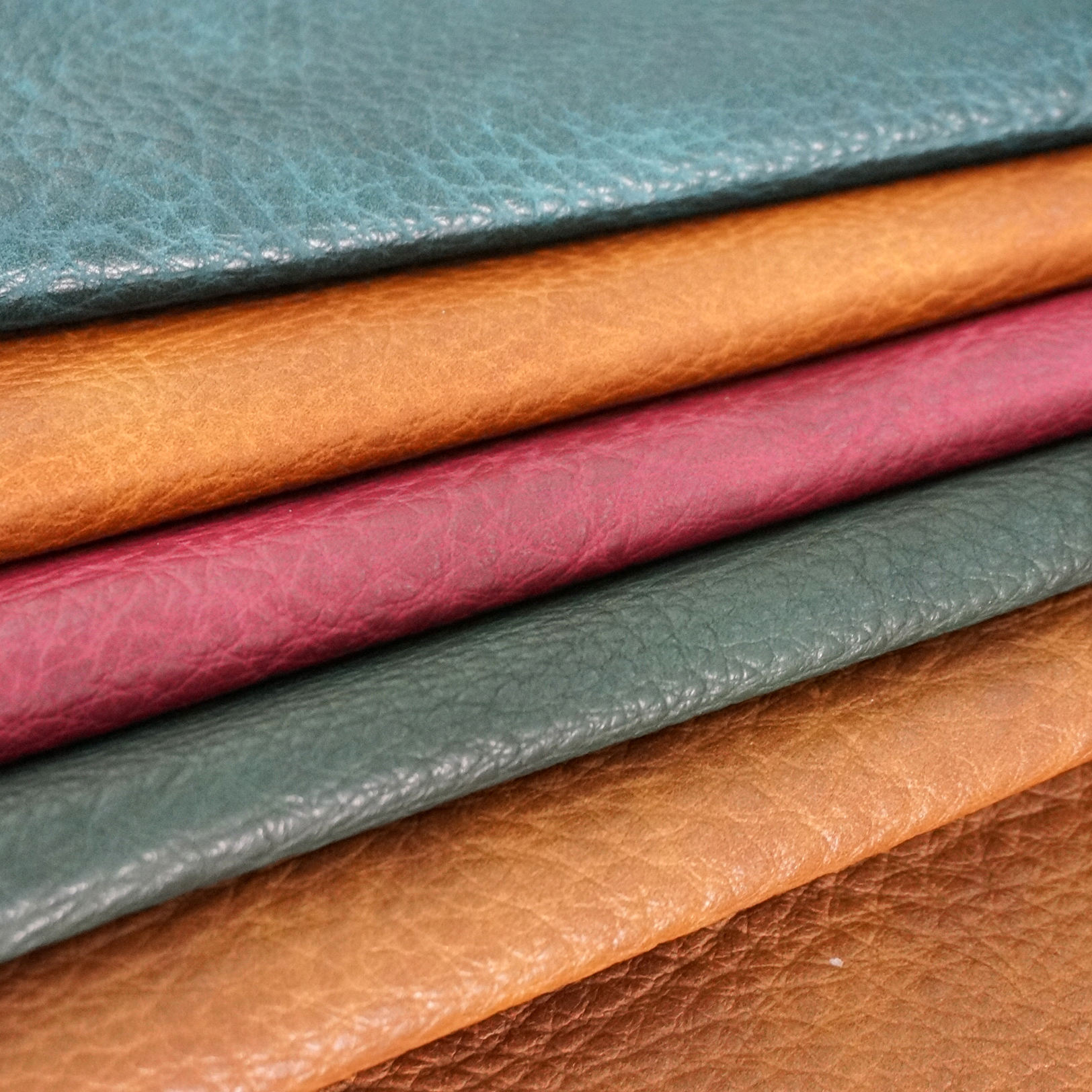 Synthetic Leather with Lychee Grain Pattern